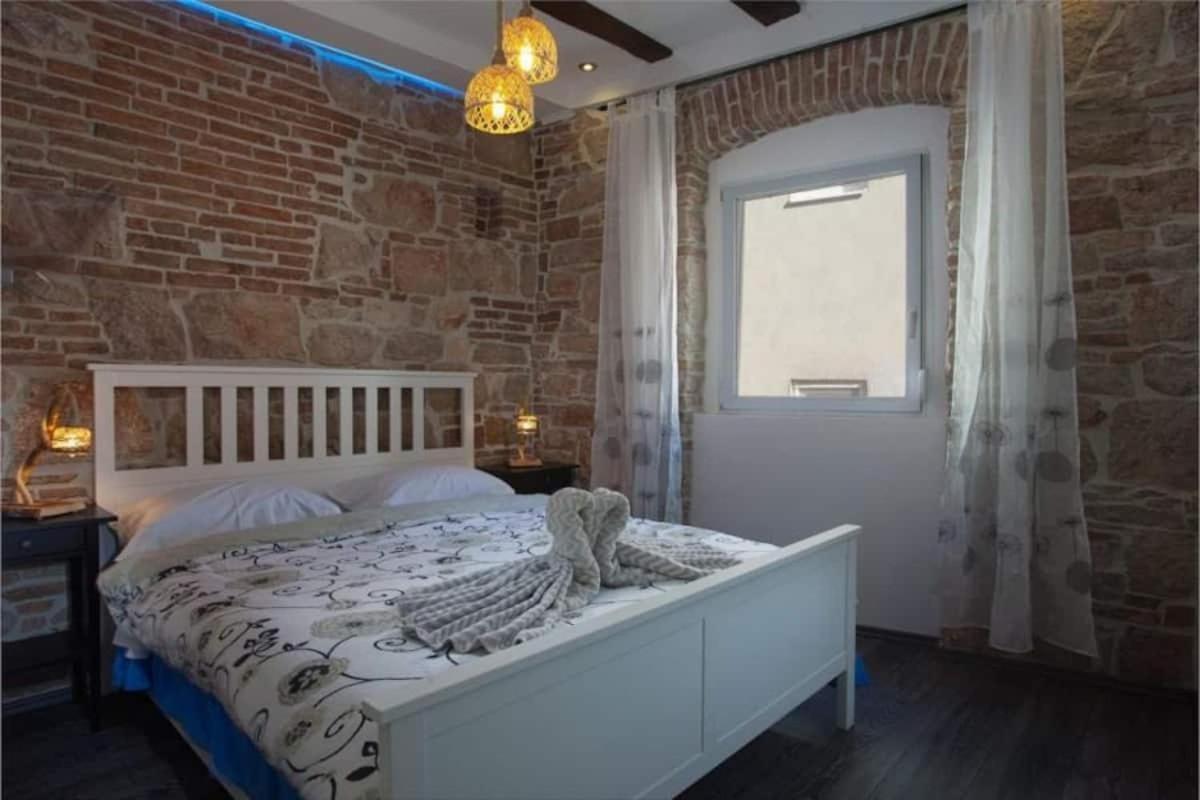 Historic Luxury Old Town Apartment Zadar Exterior photo